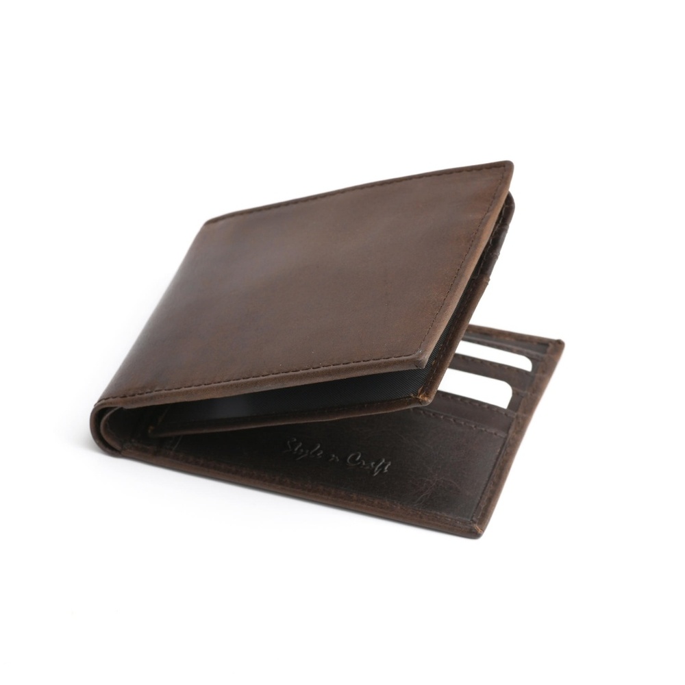 391004 Bifold Passcase Leather Wallet with Flap